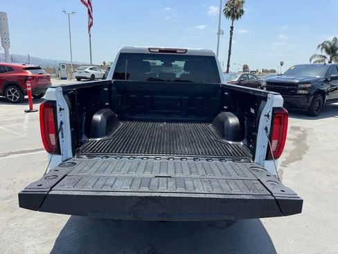 Certified 2025 GMC Sierra 1500 SLT RWD image 11
