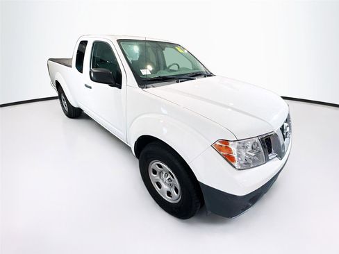 Used 2021 Nissan Frontier S image 8