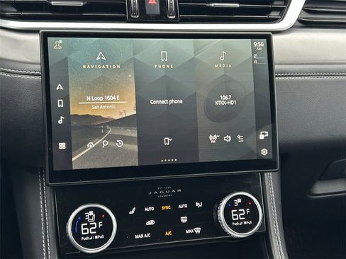 Used 2024 Jaguar F-PACE R-Dynamic S image 19