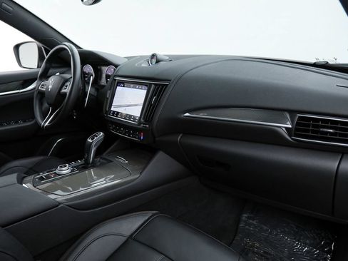 Certified 2022 Maserati Levante Modena S AWD/4WD image 10