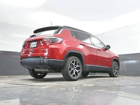 Used 2025 Jeep Compass Limited AWD/4WD image 45