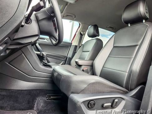 Used 2021 Volkswagen Tiguan SEL FWD image 7