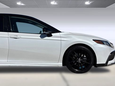 Used 2022 Toyota Camry XSE image 33