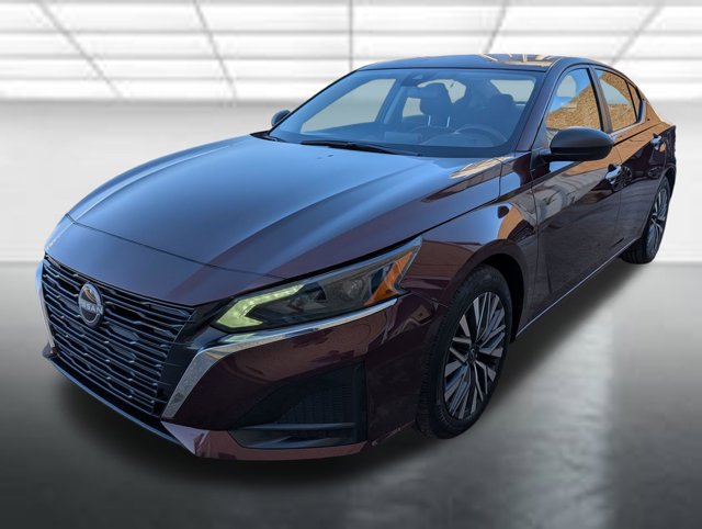 Used 2025 Nissan Altima 2.5 SV FWD image 23