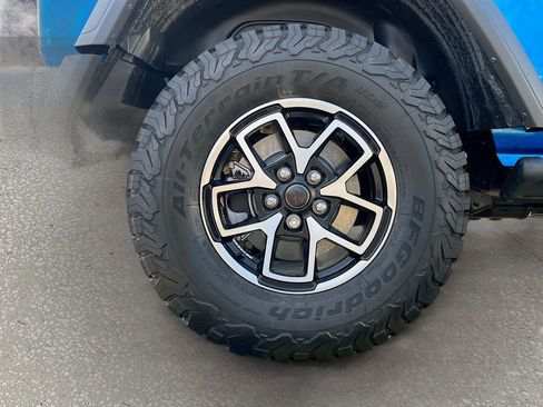 Used 2025 Jeep Wrangler Unlimited Rubicon w/ Safety Group image 28