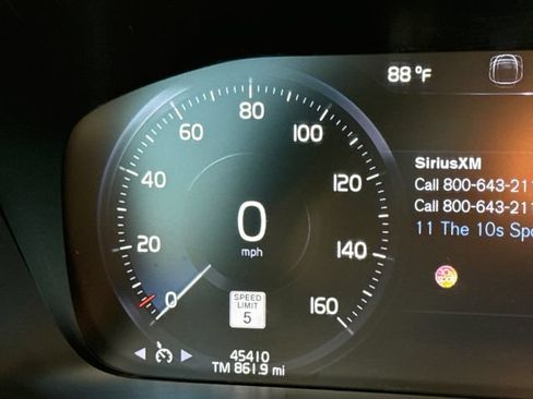 Used 2021 Volvo S60 T5 Momentum FWD image 30
