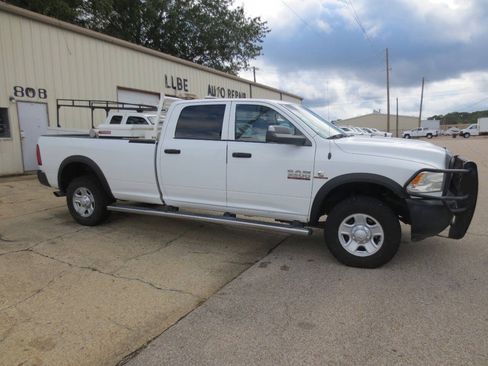 Used 2017 RAM 3500 Tradesman AWD/4WD image 2