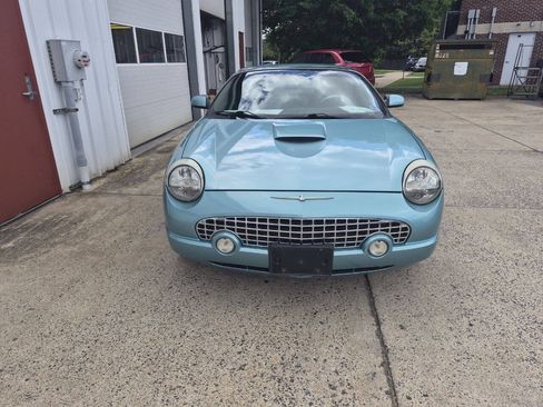 Used 2002 Ford Thunderbird RWD image 4