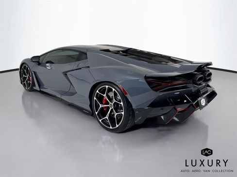 Used 2025 Lamborghini Revuelto AWD/4WD image 8