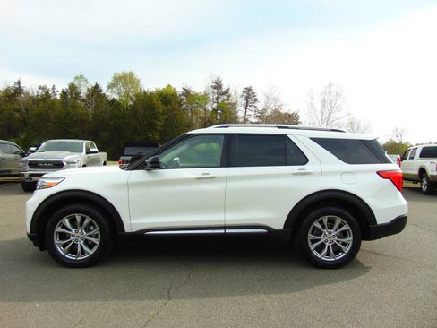 Used 2021 Ford Explorer Limited image 1