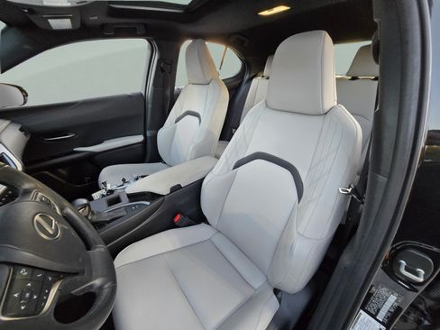 Used 2024 Lexus UX 250h FWD image 10