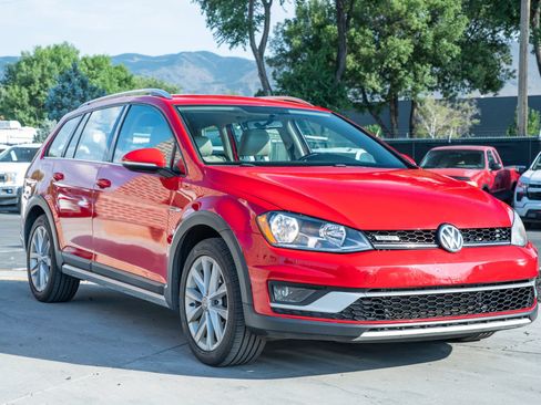 Used 2017 Volkswagen Golf Alltrack S AWD/4WD image 12