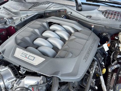 Used 2025 Ford Mustang GT Premium RWD image 5