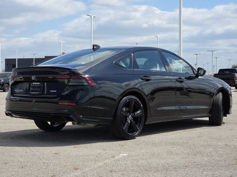 Used 2023 Honda Accord Sport image 17