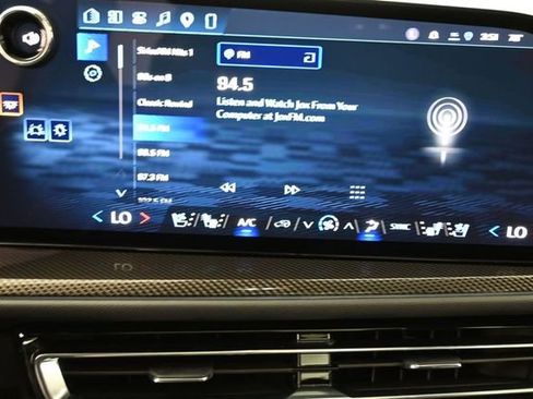 Used 2026 Chevrolet Traverse High Country FWD image 10