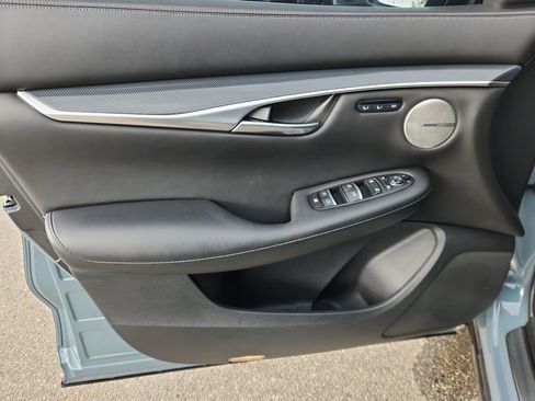 Used 2023 INFINITI QX50 Sport image 11