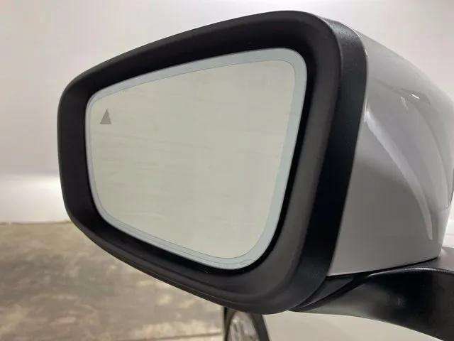 Used 2026 BMW 330i xDrive Sedan AWD/4WD image 96