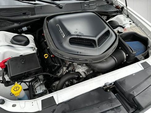 Used 2022 Dodge Challenger R/T w/ Plus Package RWD image 31