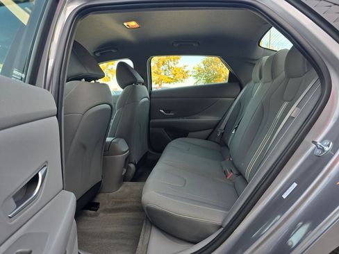 Used 2025 Hyundai Elantra Sport FWD image 20