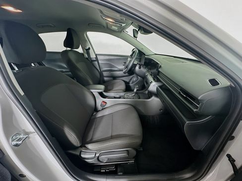 Used 2025 Hyundai Kona SEL FWD image 31