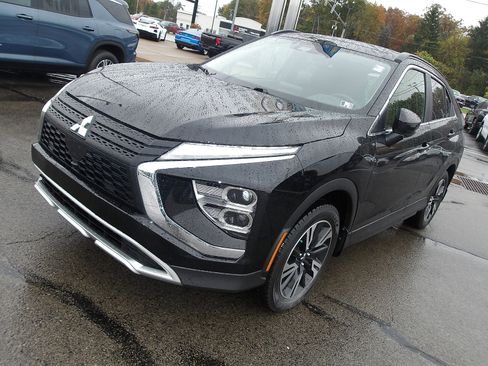 Used 2023 Mitsubishi Eclipse Cross image 3