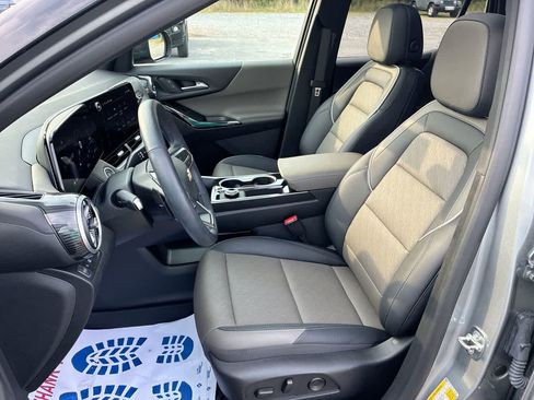 Used 2026 Chevrolet Equinox LT w/ Convenience Package II FWD image 20