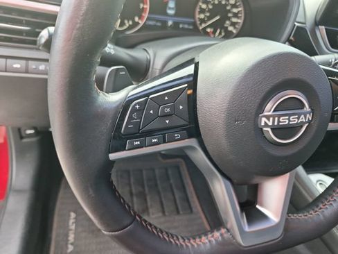 Used 2024 Nissan Altima 2.0 SR FWD image 19