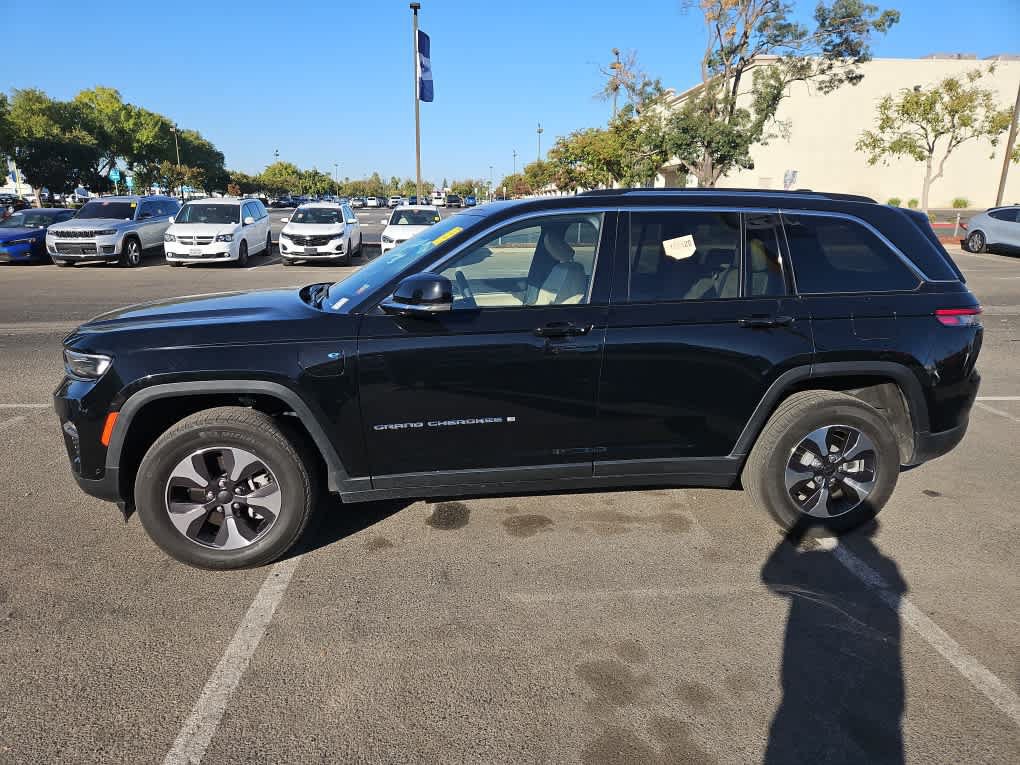 Used 2023 Jeep Grand Cherokee 4WD 4xe w/ Luxury Tech Group II image 4