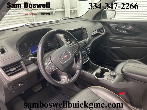Used 2022 GMC Terrain AT4 image 9