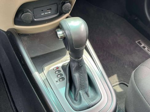 Used 2011 Kia Soul ! FWD image 28