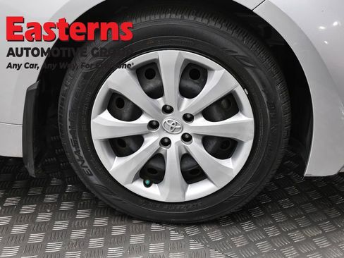 Used 2022 Toyota Corolla LE FWD image 30