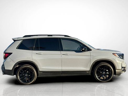 Used 2025 Honda Passport Black Edition image 24