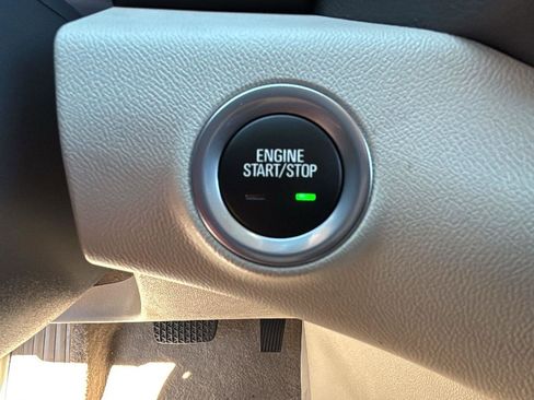 Used 2023 GMC Terrain Denali w/ Denali Premium Package AWD/4WD image 10