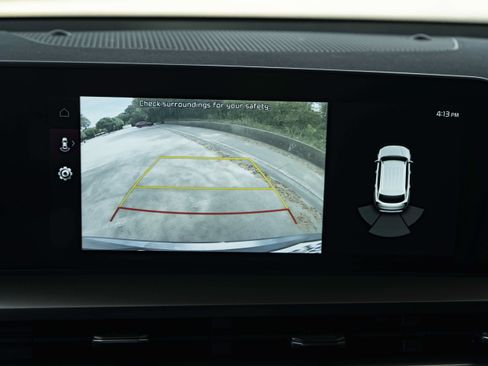 Used 2025 Kia Telluride S FWD image 32