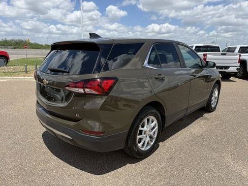 Used 2023 Chevrolet Equinox LT w/ Driver Convenience Package FWD image 9