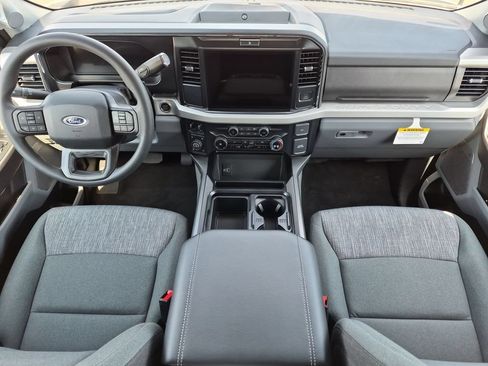 New 2026 Ford F250 XLT w/ XLT Premium Package AWD/4WD image 13