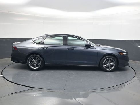 Used 2023 Honda Accord EX image 3