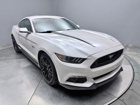 Used 2017 Ford Mustang GT Premium w/ GT Performance Package RWD image 3