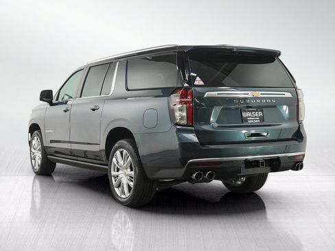 Used 2021 Chevrolet Suburban High Country w/ Premium Package AWD/4WD image 3