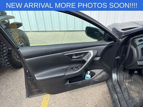 Used 2016 Nissan Altima 2.5 S w/ Power Driver Seat Package FWD image 9
