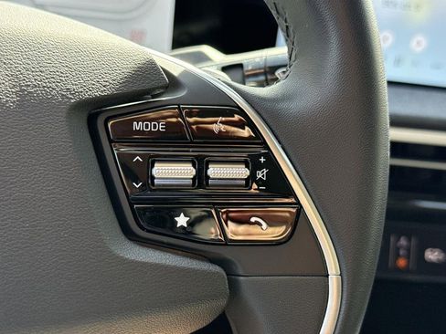 Used 2024 Kia EV6 Light image 31