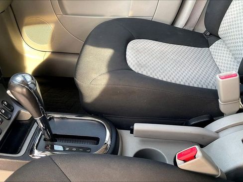 Used 2006 Chevrolet HHR LT w/ HHR Spring Edition Package image 19