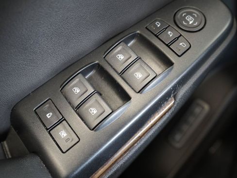 Used 2019 Chevrolet Tahoe LT w/ Luxury Package AWD/4WD image 27