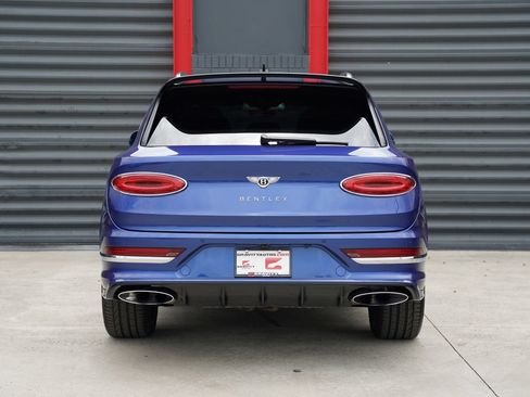 Used 2021 Bentley Bentayga Speed AWD/4WD image 16