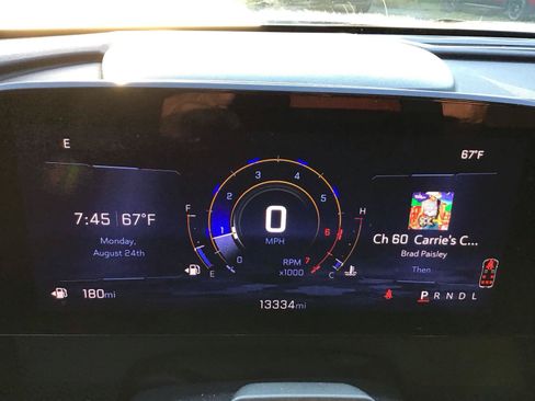 Used 2025 Chevrolet Traverse High Country w/ LPO, Floor Liner Package FWD image 13