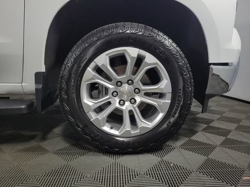 Used 2023 Chevrolet Silverado 1500 LTZ w/ LTZ Premium Package AWD/4WD image 14