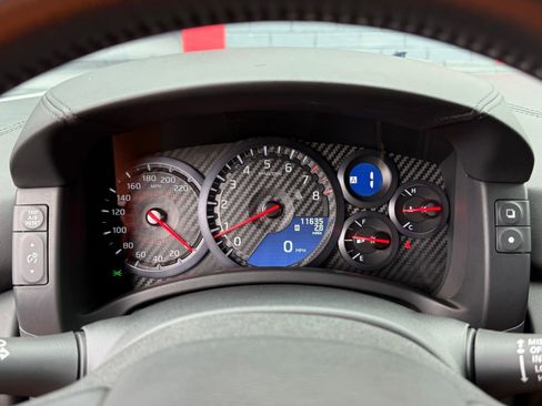 Used 2023 Nissan GT-R Premium w/ Floor Mat Package AWD/4WD image 32
