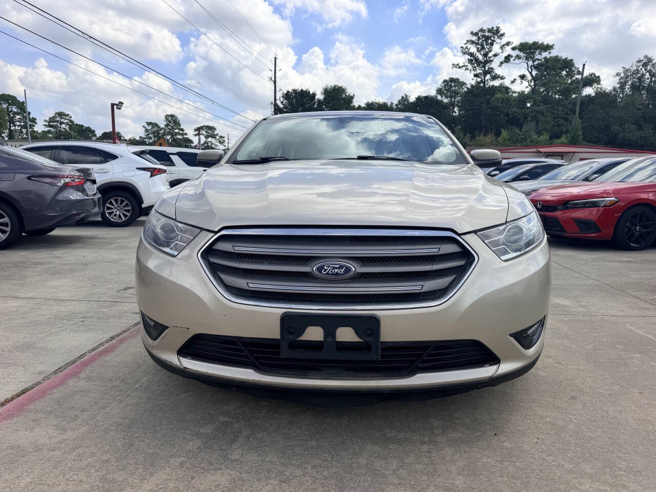 Used 2017 Ford Taurus SEL w/ Equipment Group 201A FWD image 3