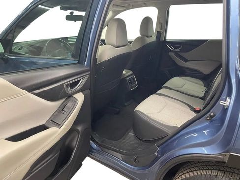 Used 2023 Subaru Forester Premium AWD/4WD image 29