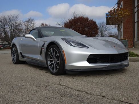 Used 2017 Chevrolet Corvette Grand Sport image 2
